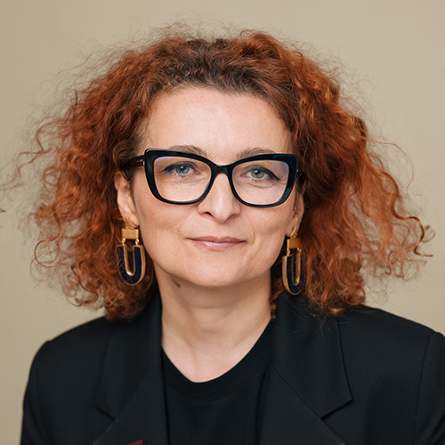 ���ī ���ַ���-������ Monica LĂZUREAN-GORGAN